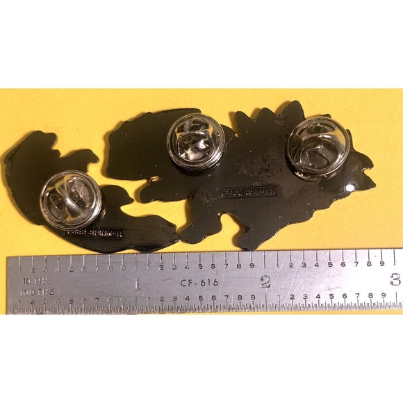 PA-OM , Odyssey of The Mind ,Beyond a Shadow of a Doubt- 2 piece Groundhog Pin - Picture 2 of 2